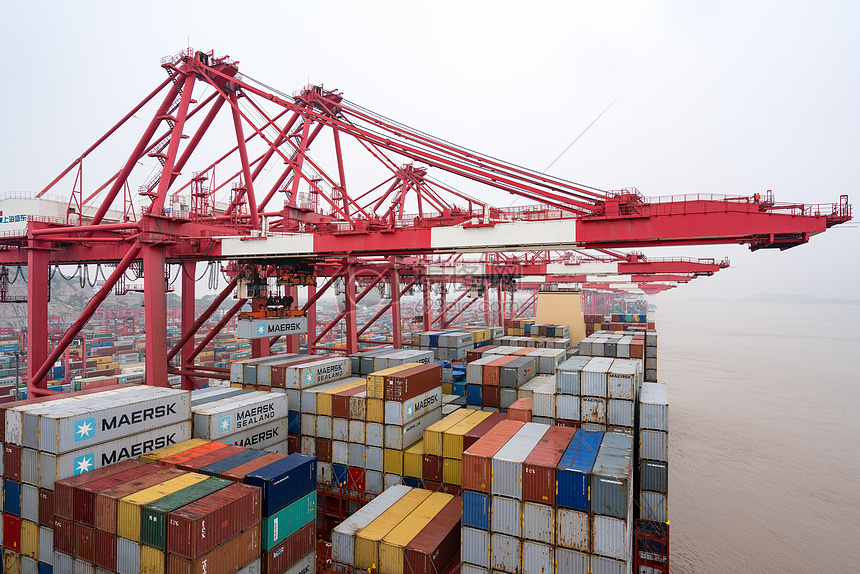 港口物流運輸 全球貿易的動脈